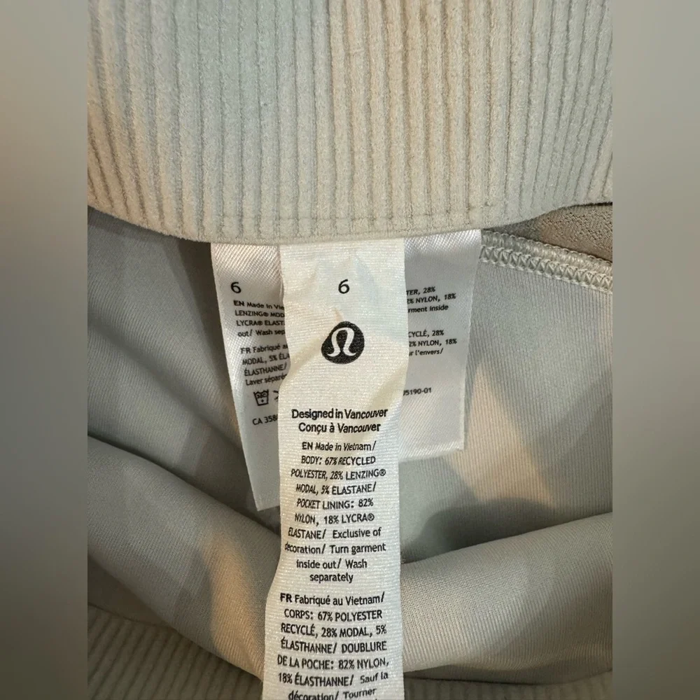 NWOT Lululemon Ribbed Softstreme Zip-Leg High-Rise Cropped Pants 25" /co… - Picture 10 of 11